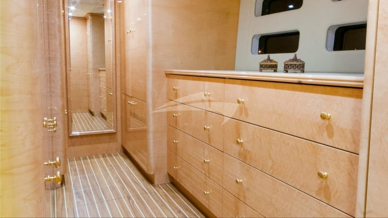 bgyb_charter_catamaran_sunreef82_houbara_19
