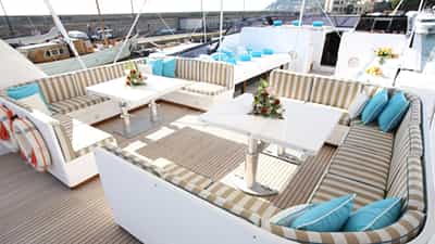 Top Deck