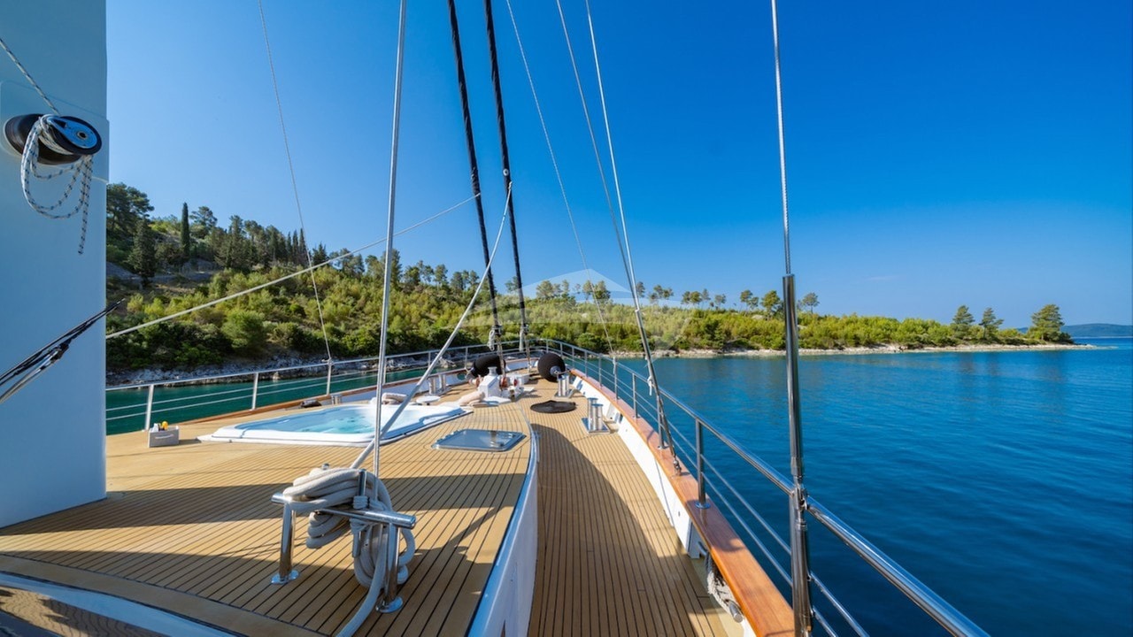 foredeck