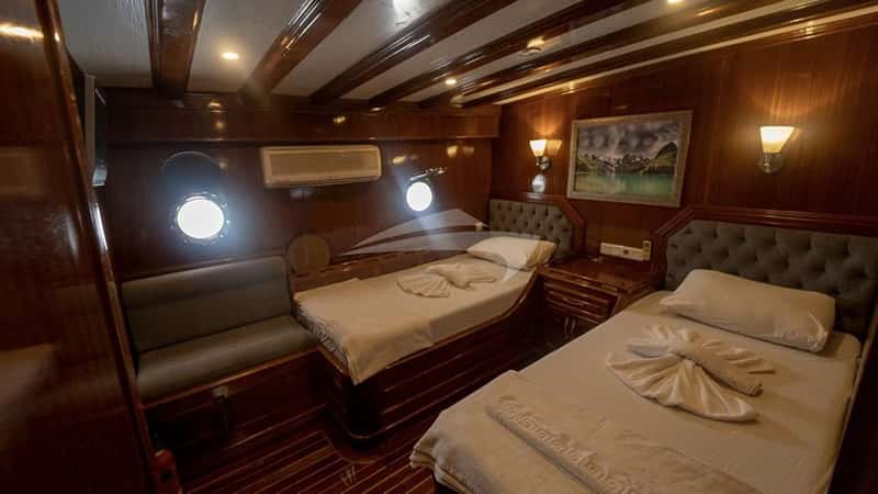 DIAMOND LILA 30m motor yacht charter, photo 9