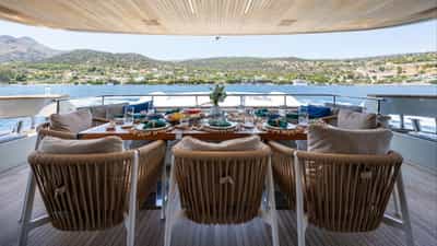 Main deck aft al fresco dining