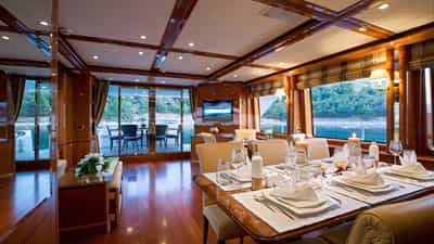Formal Dining