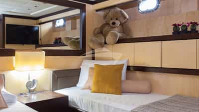 Twin Cabin