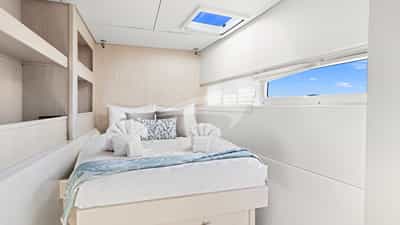 Queen cabin 1
