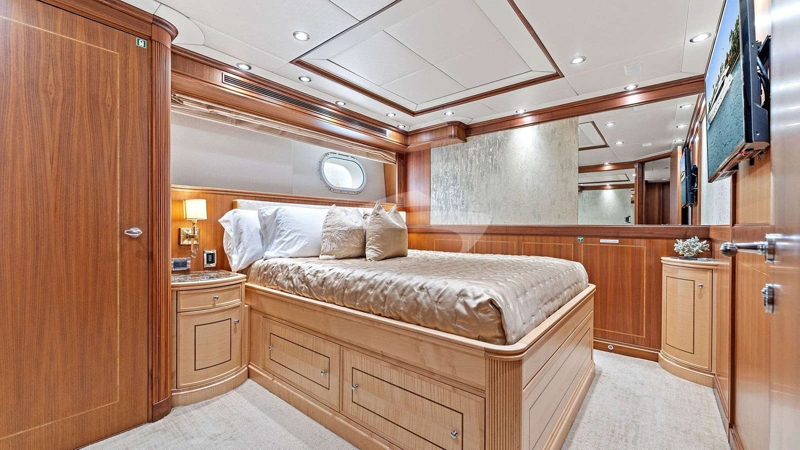 INVICTUS, photo from the yacht portfolio 12