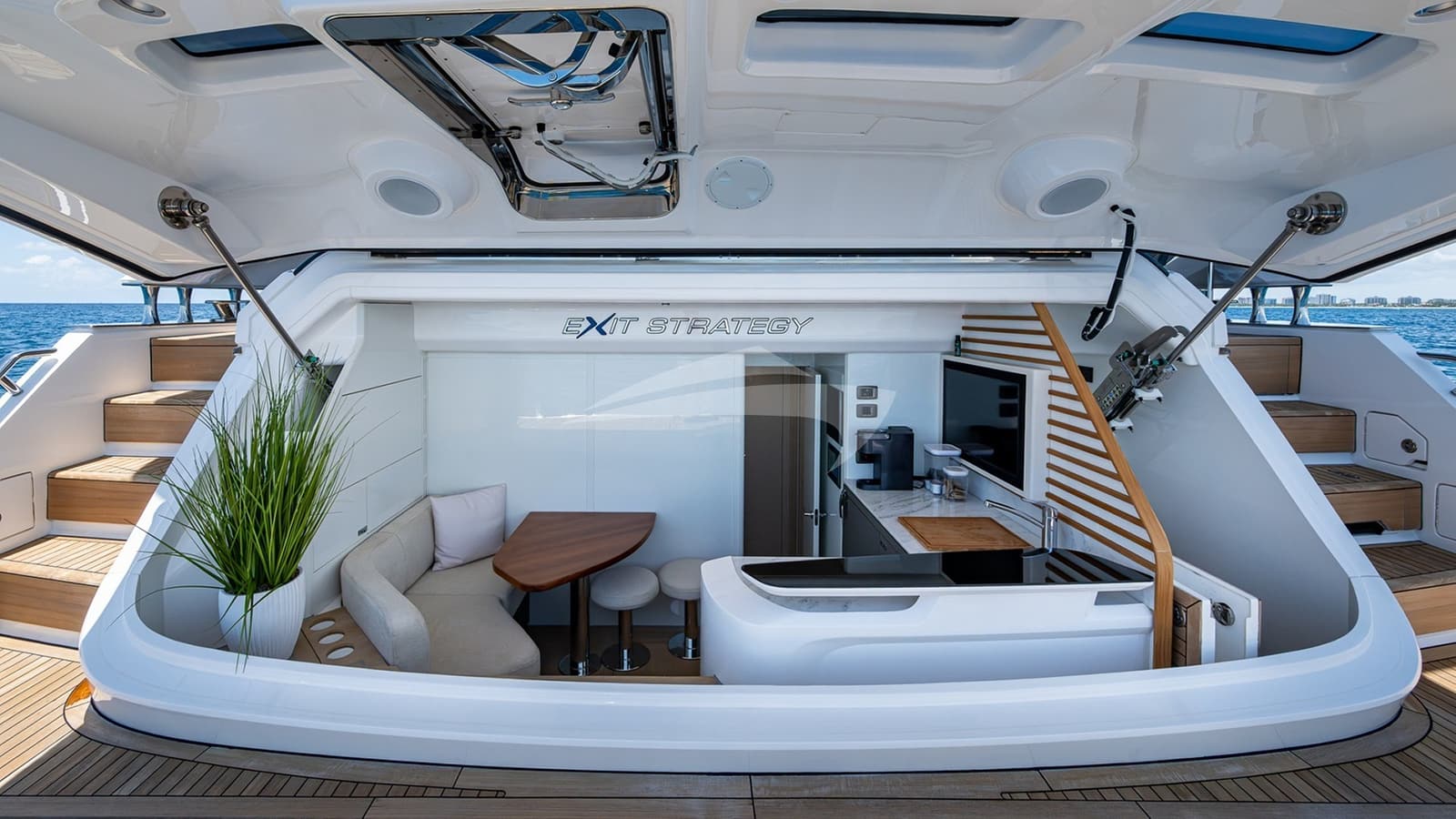 R&R, photo from the yacht portfolio 4