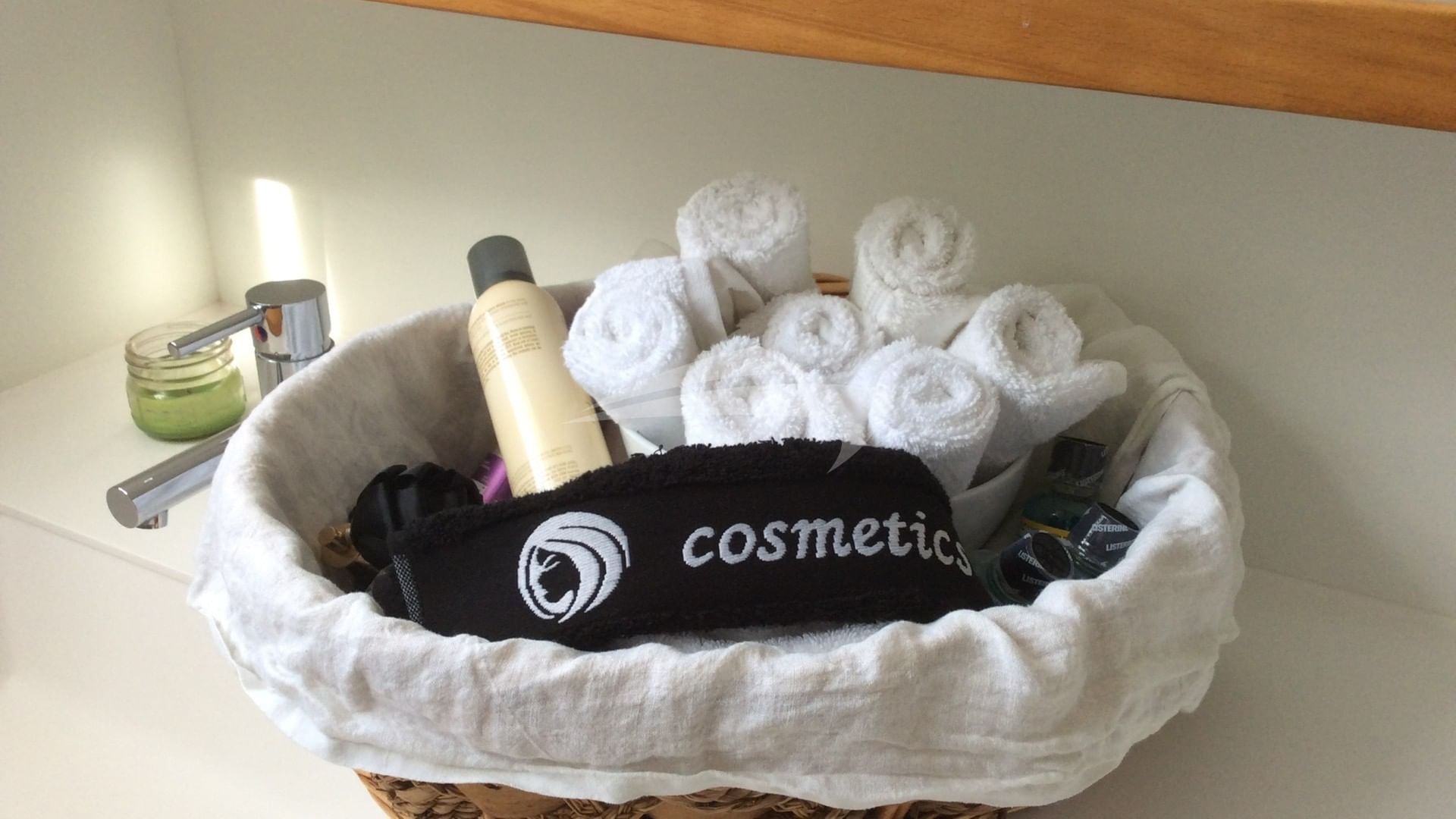 Bathroom accessories