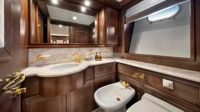 Twin Cabin Bathroom