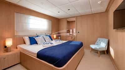 Double cabin II