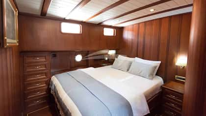 PRIMADONNA 21m motor yacht charter, photo 6