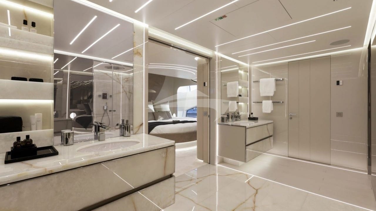 N1 Mangusta 165 REV Owners Ensuite