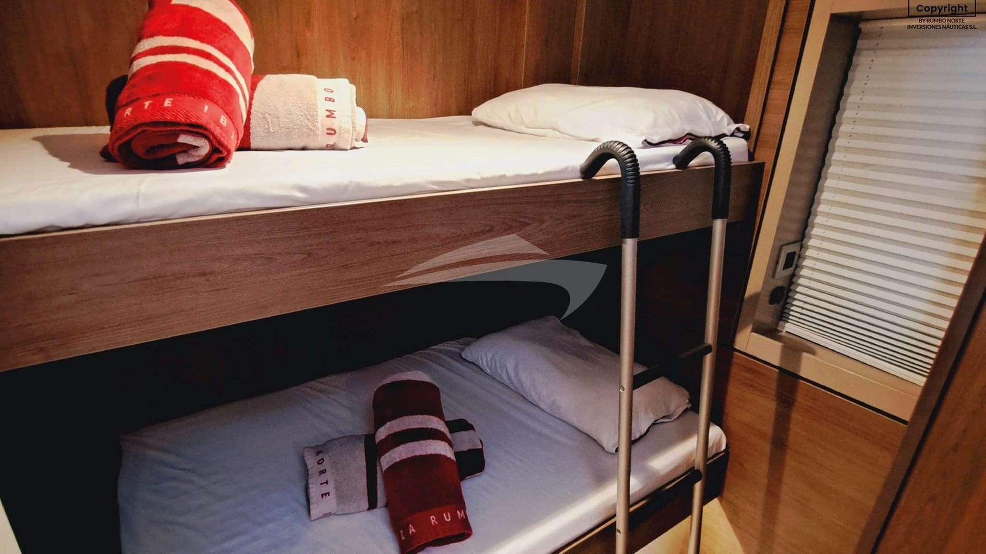 Twin cabin midships port side