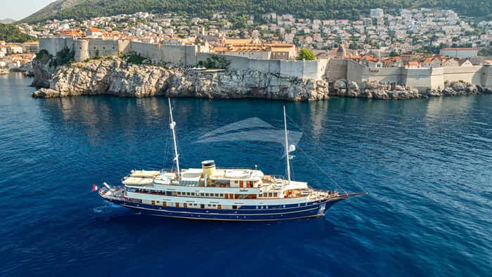 CASABLANCA 53m motor yacht charter, photo 2