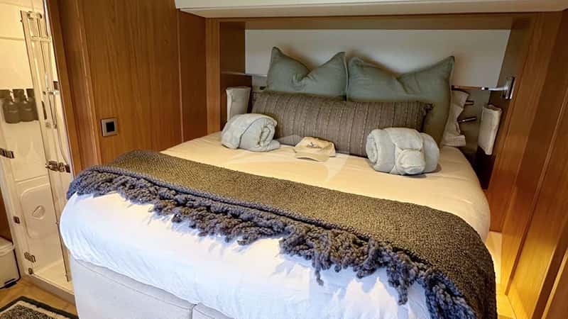 KAYACHTIC 17m sailing yacht charter, photo 7
