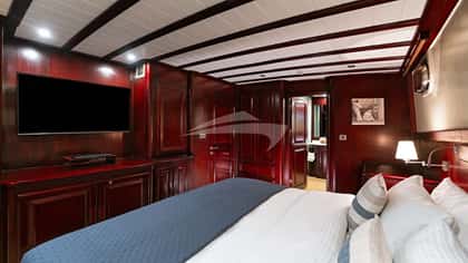 ALWAYS SMILE 33m motor yacht charter, photo 8
