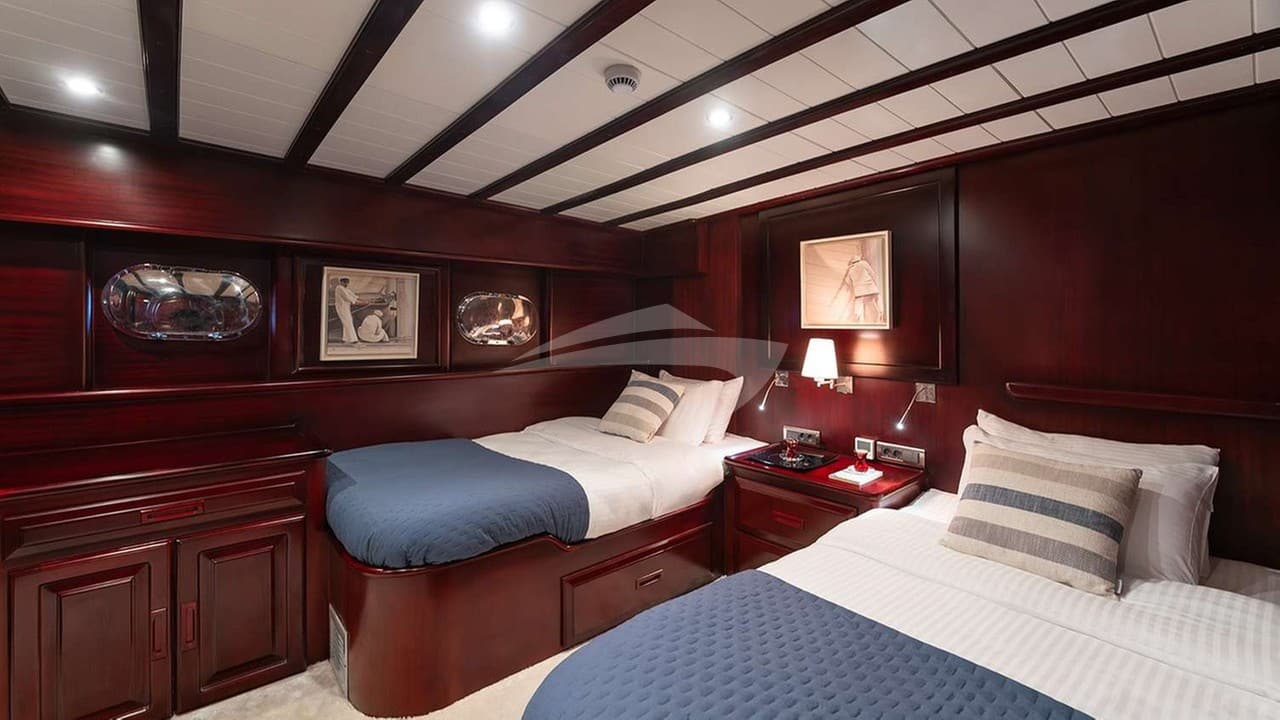 ALWAYS SMILE, photo from the yacht portfolio 17