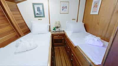 Twin Cabin