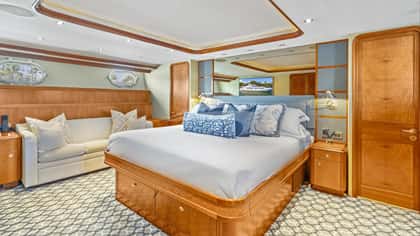 SLEEPOVER 34m motor yacht charter, photo 13