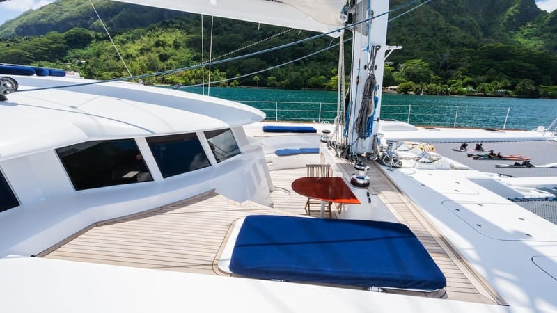 Foredeck sunpads