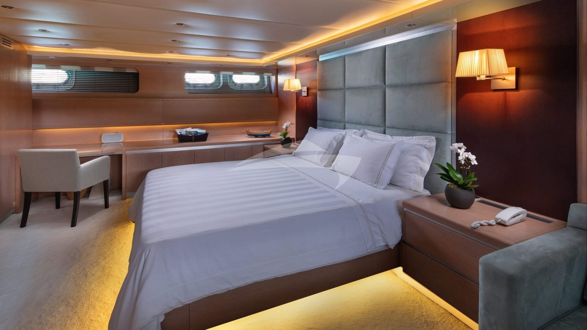 Lower Deck - VIP Cabin