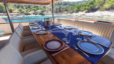 Aft Deck Alfresco Dining