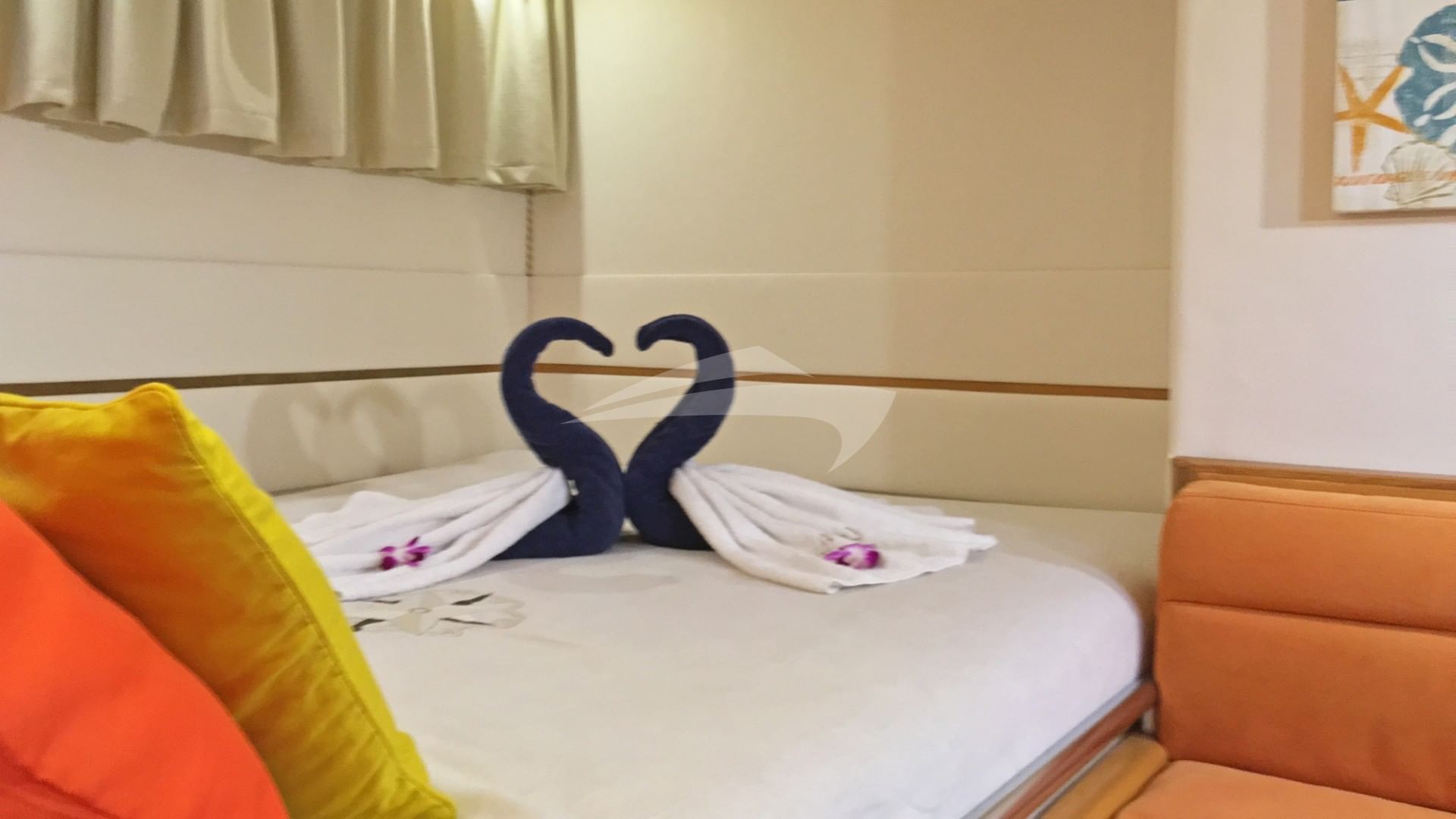 Aft Guest Cabin with Settee