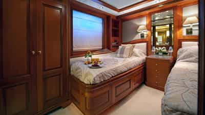 Guest twin cabin