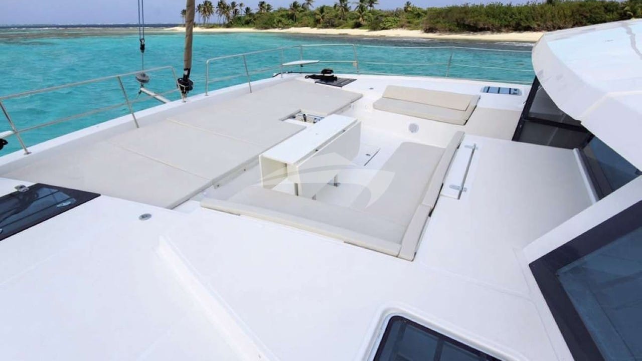 Foredeck lounge area