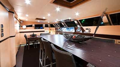 Dining-meeting room
