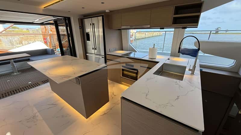 XQUISITE HYBRID 18m motor yacht charter, photo 4
