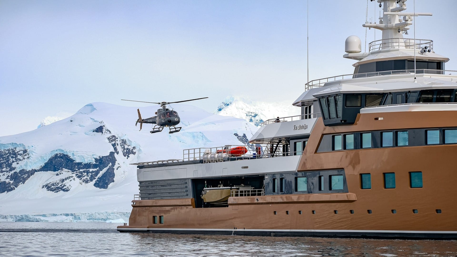 Hangar for 2 commercially certified helicopters