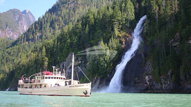 PACIFIC YELLOWFIN 35m motor yacht for charter