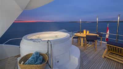 Upper Deck