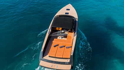 NISSA 12m motor yacht charter, photo 7