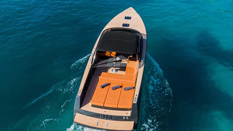 NISSA 12m motor yacht charter, photo 7