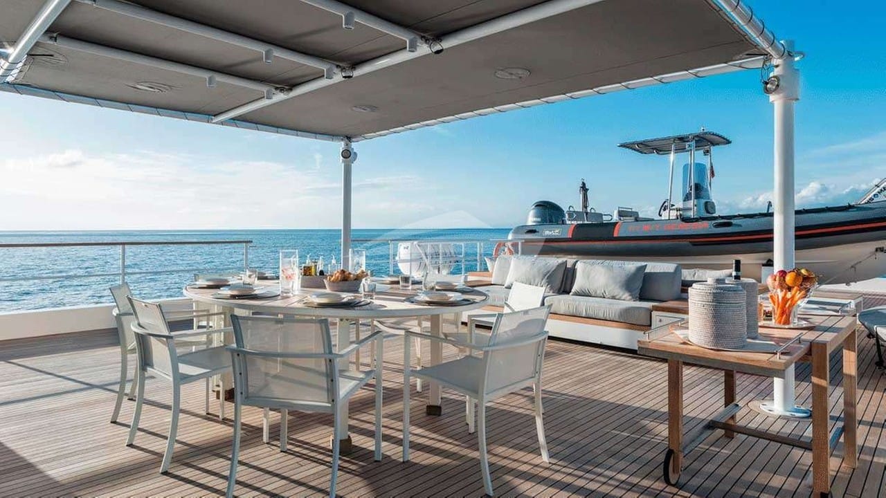 Deck Dining