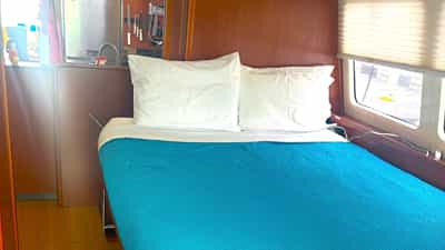 Main deck port queen guest suite