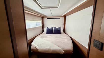 KERRY LEE 14m sailing yacht charter, photo 10