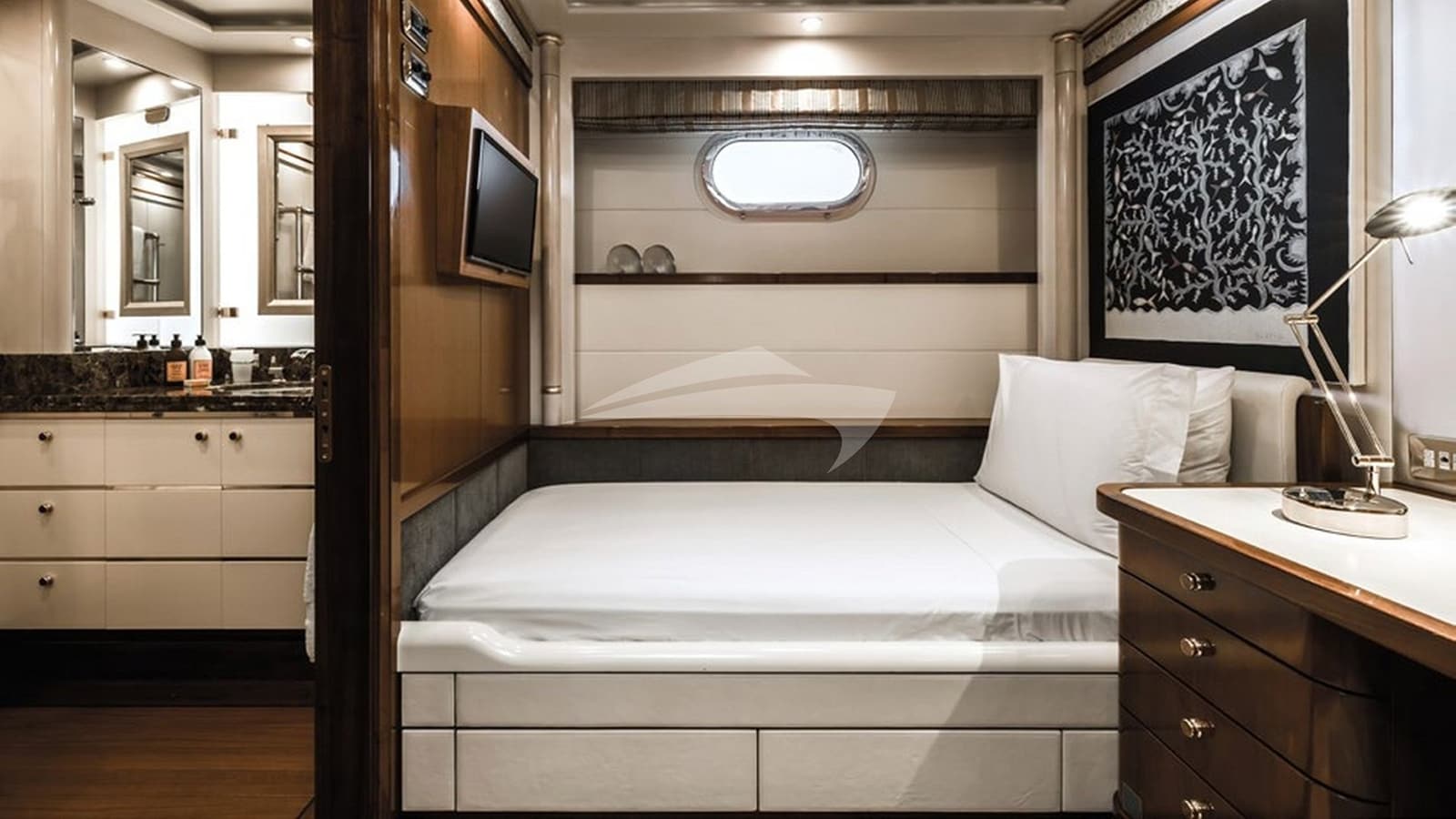 OLYMPUS, Aufnahme aus dem Yachtportfolio 17