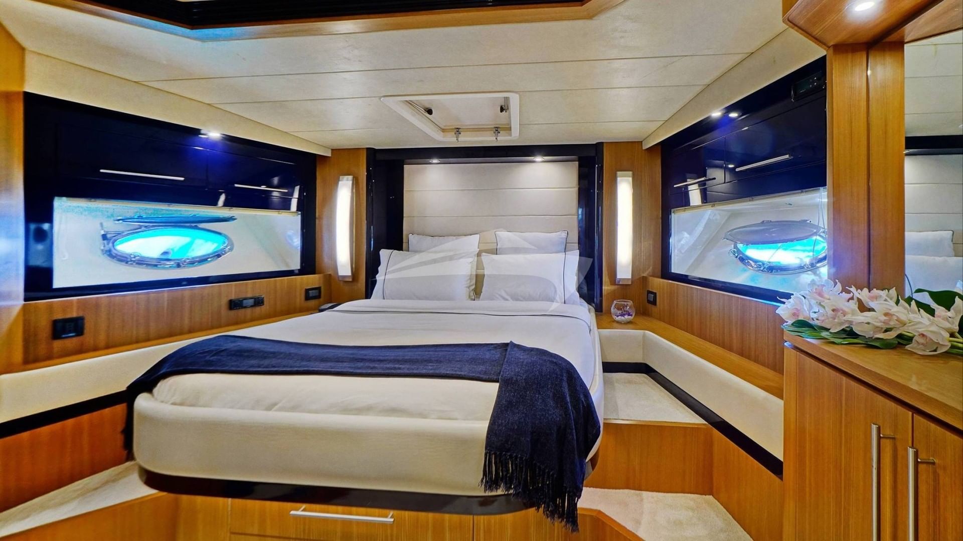 VIP Cabin