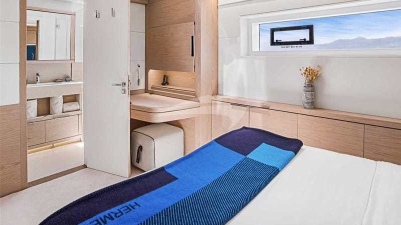 MANE ET NOCTE - Double Cabin