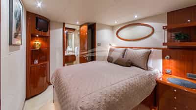 Starboard Guest Queen