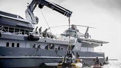 Preparing the submersible
