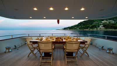 Al Fresco Dining