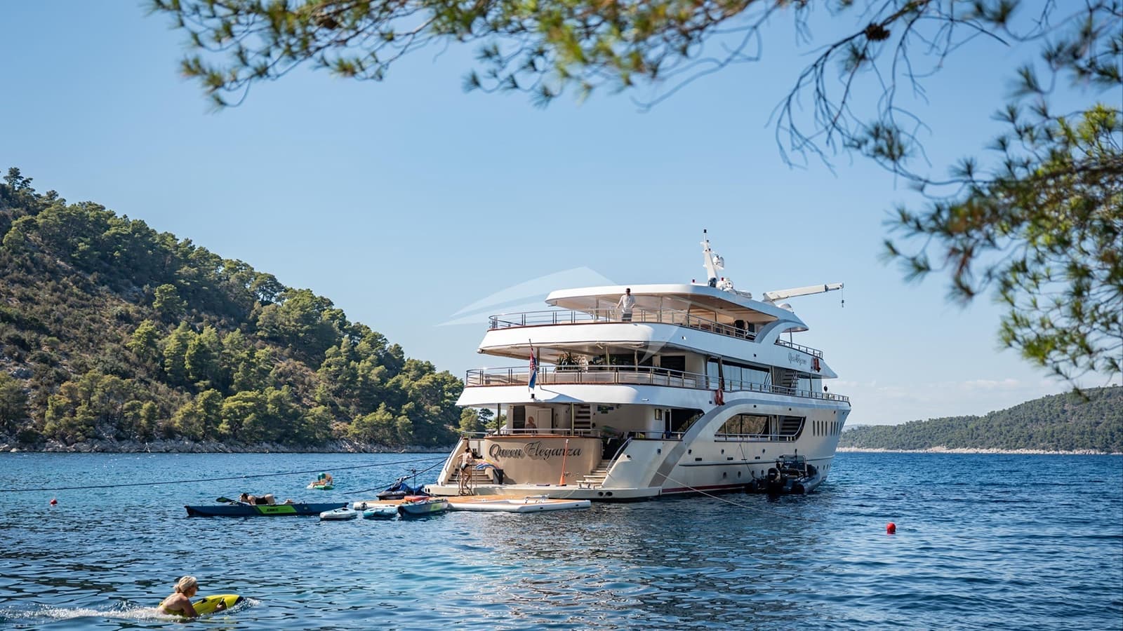 QUEEN ELEGANZA, photo from the yacht portfolio 3
