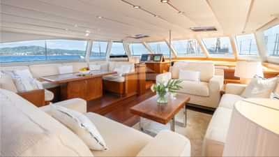 bgyb_charter_swan105_selena_new_photos10