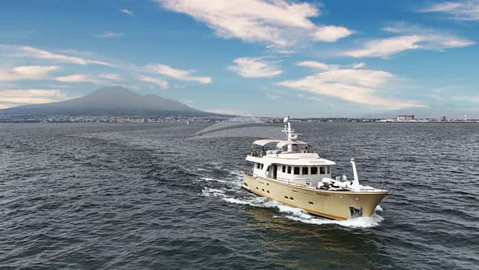 AZUR 20m motor yacht charter, photo 2