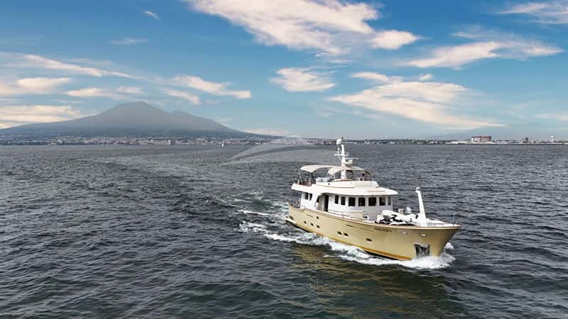 AZUR 20m motor yacht charter, photo 2
