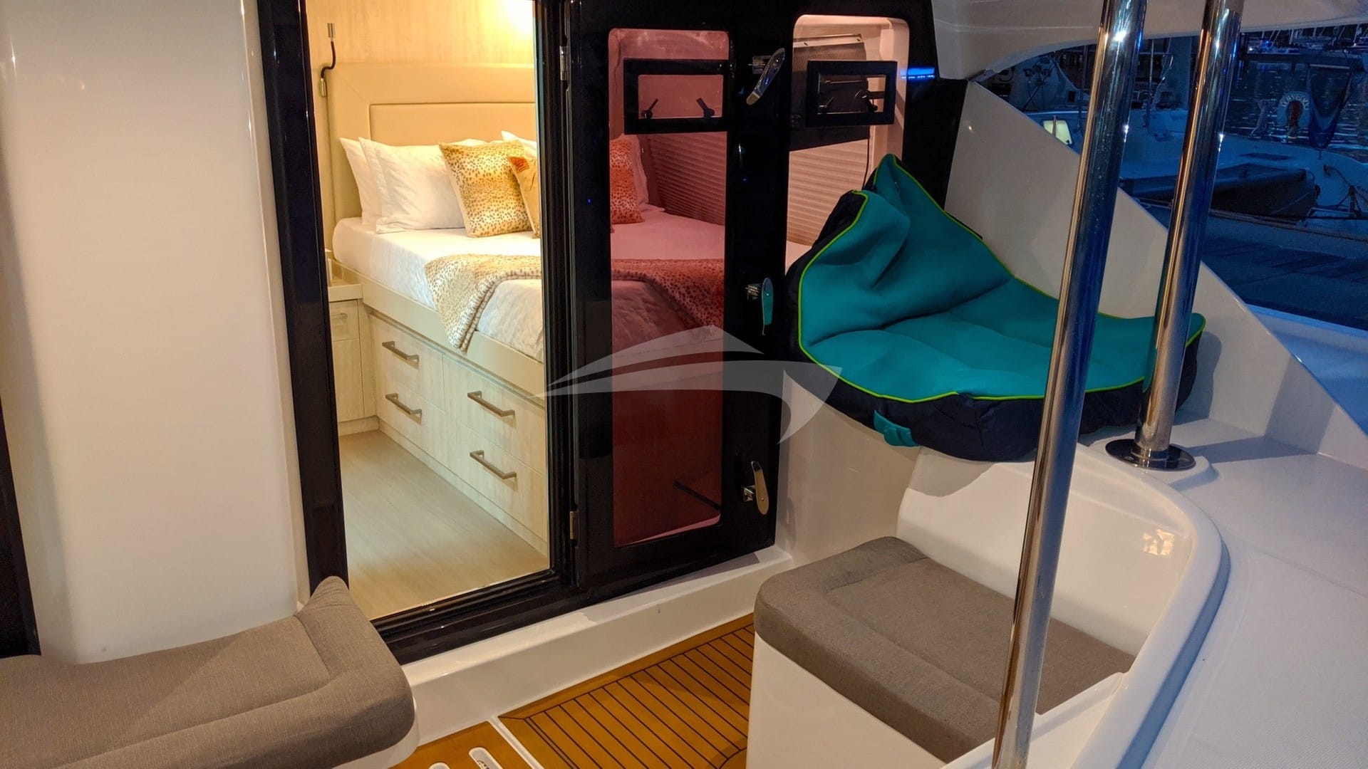 Foredeck patio with Master suite private entrance