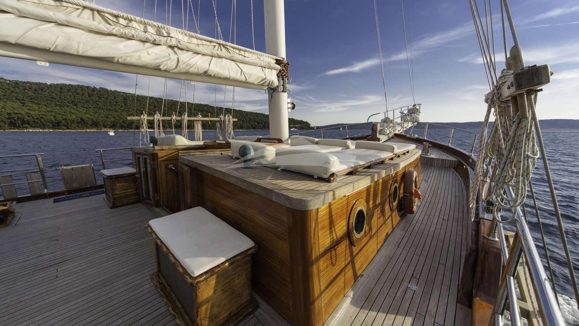Sun deck